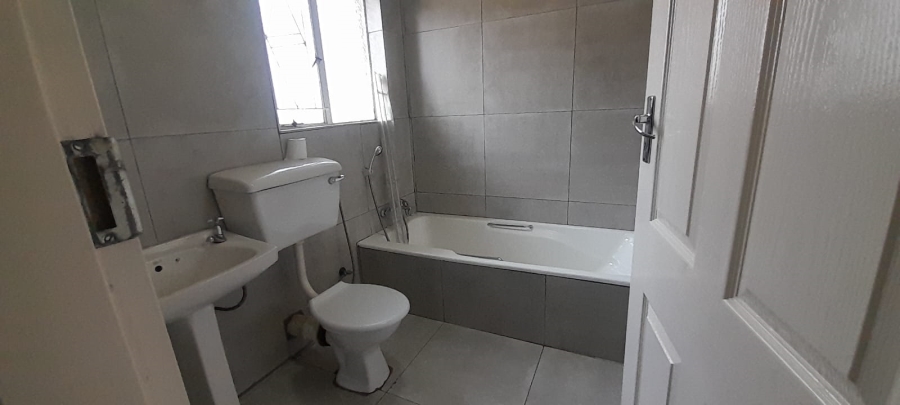 3 Bedroom Property for Sale in Golf Park Gauteng