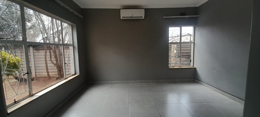 3 Bedroom Property for Sale in Golf Park Gauteng