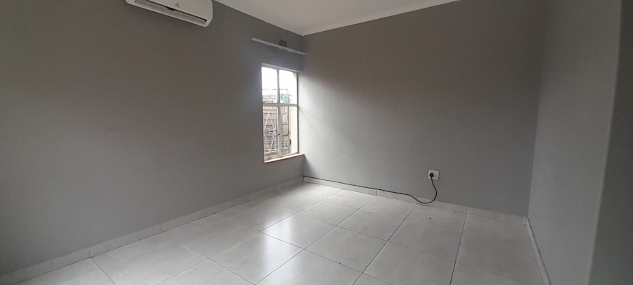 3 Bedroom Property for Sale in Golf Park Gauteng