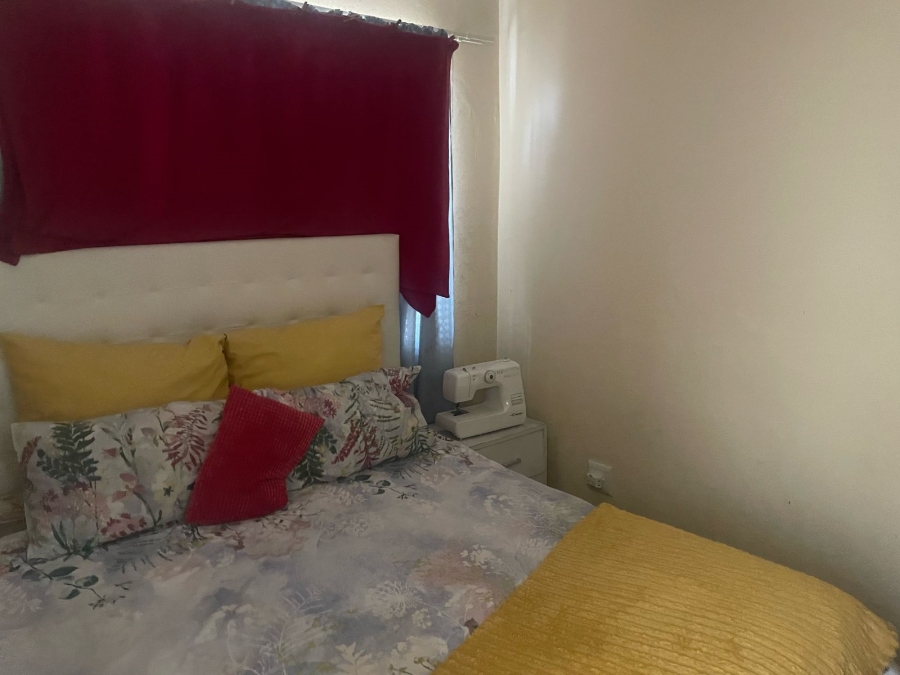 2 Bedroom Property for Sale in Kenmare Gauteng