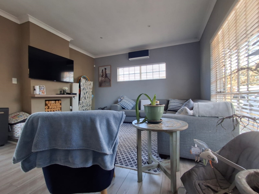 3 Bedroom Property for Sale in Brackenhurst Gauteng