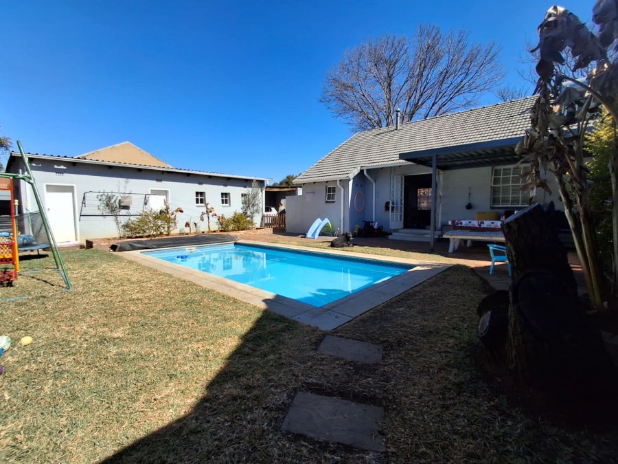 3 Bedroom Property for Sale in Brackenhurst Gauteng