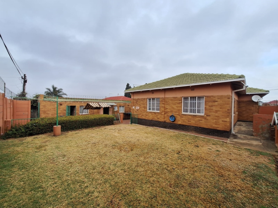 3 Bedroom Property for Sale in Symhurst Gauteng