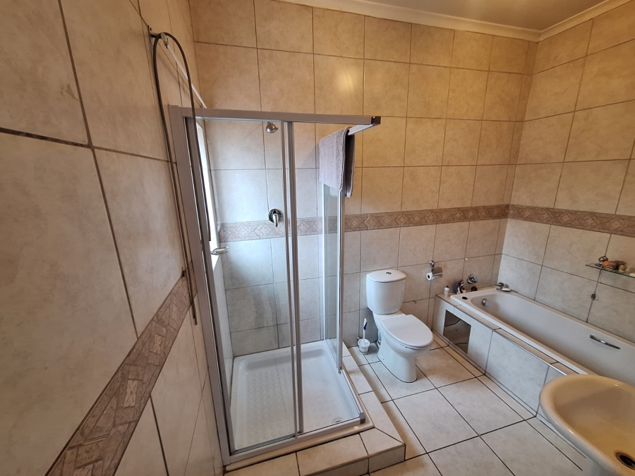 3 Bedroom Property for Sale in Symhurst Gauteng