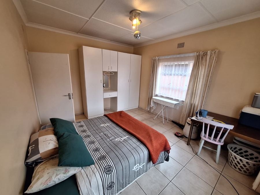 3 Bedroom Property for Sale in Symhurst Gauteng