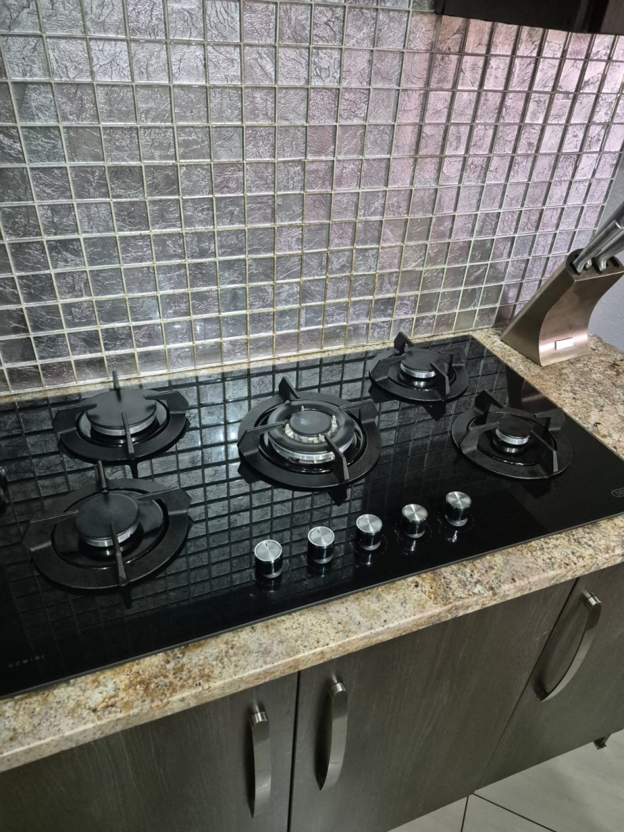 3 Bedroom Property for Sale in Leachville Gauteng