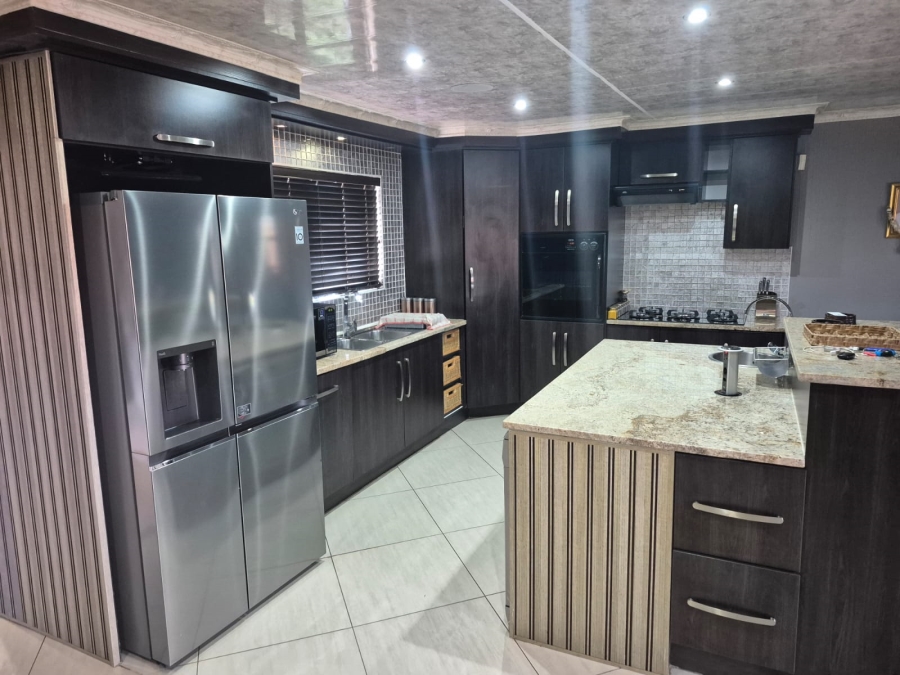 3 Bedroom Property for Sale in Leachville Gauteng