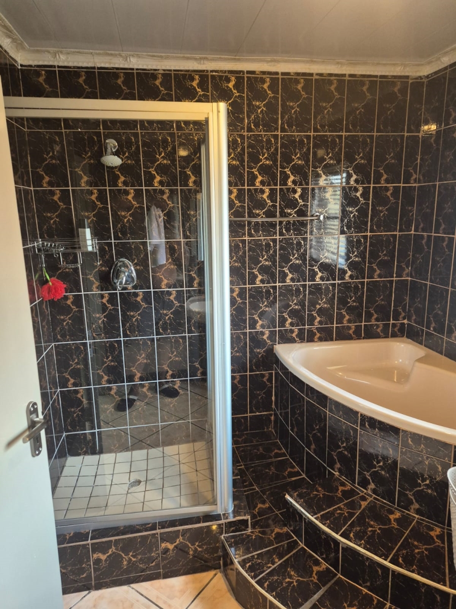 3 Bedroom Property for Sale in Leachville Gauteng