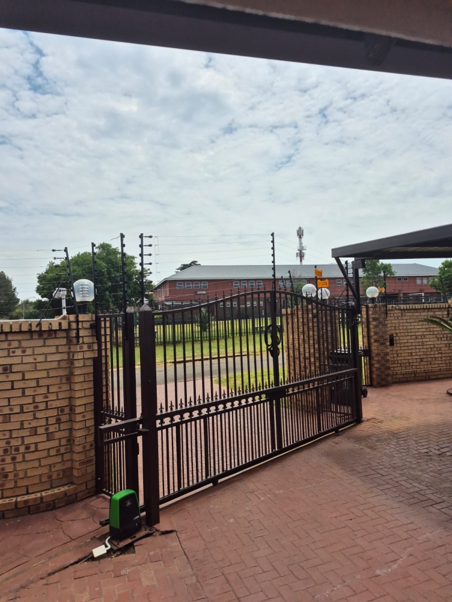 3 Bedroom Property for Sale in Leachville Gauteng