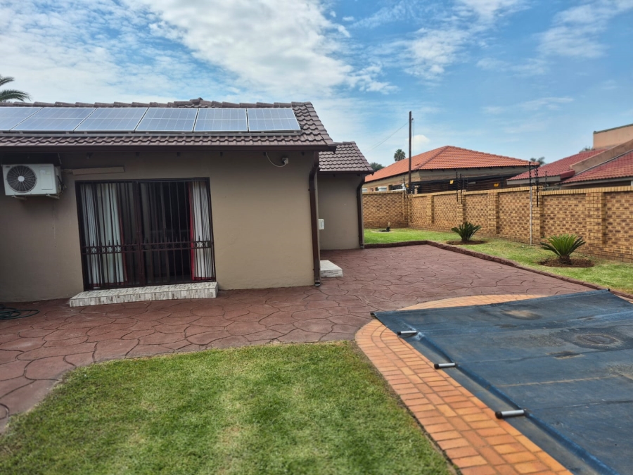 3 Bedroom Property for Sale in Leachville Gauteng