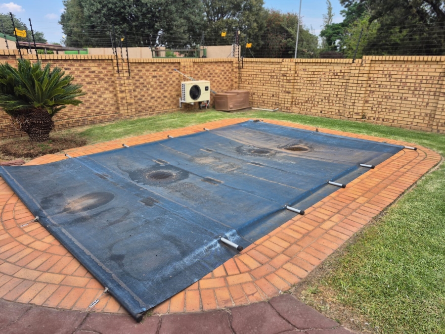 3 Bedroom Property for Sale in Leachville Gauteng