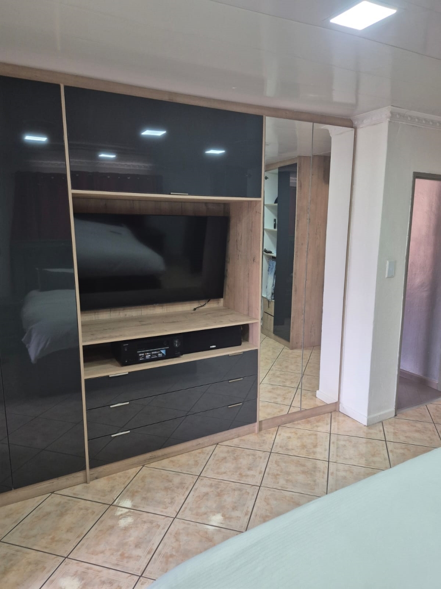 3 Bedroom Property for Sale in Leachville Gauteng
