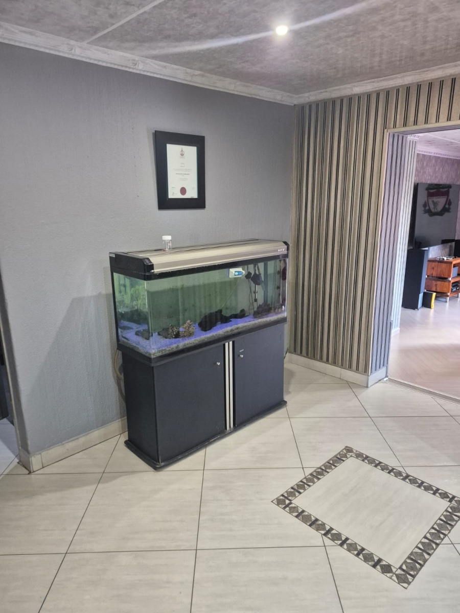 3 Bedroom Property for Sale in Leachville Gauteng