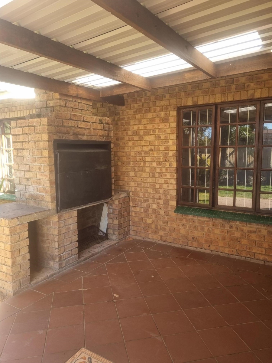 To Let 3 Bedroom Property for Rent in Moreleta Park Gauteng