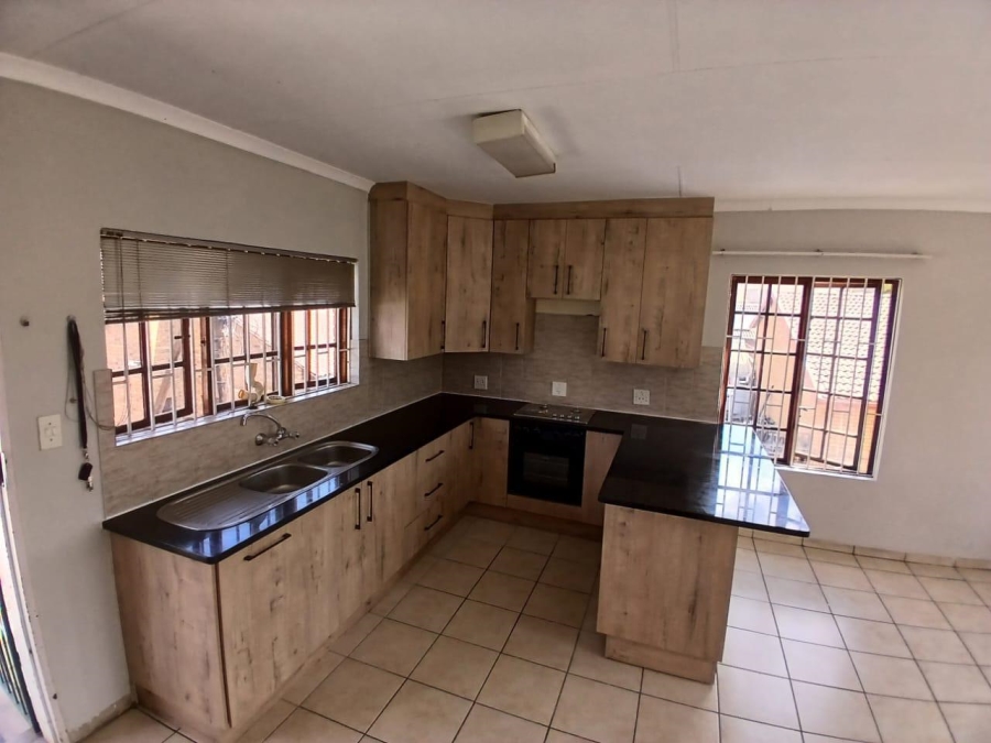 To Let 3 Bedroom Property for Rent in Moreleta Park Gauteng