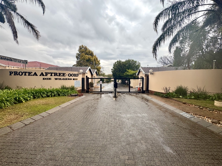 2 Bedroom Property for Sale in Die Wilgers Gauteng