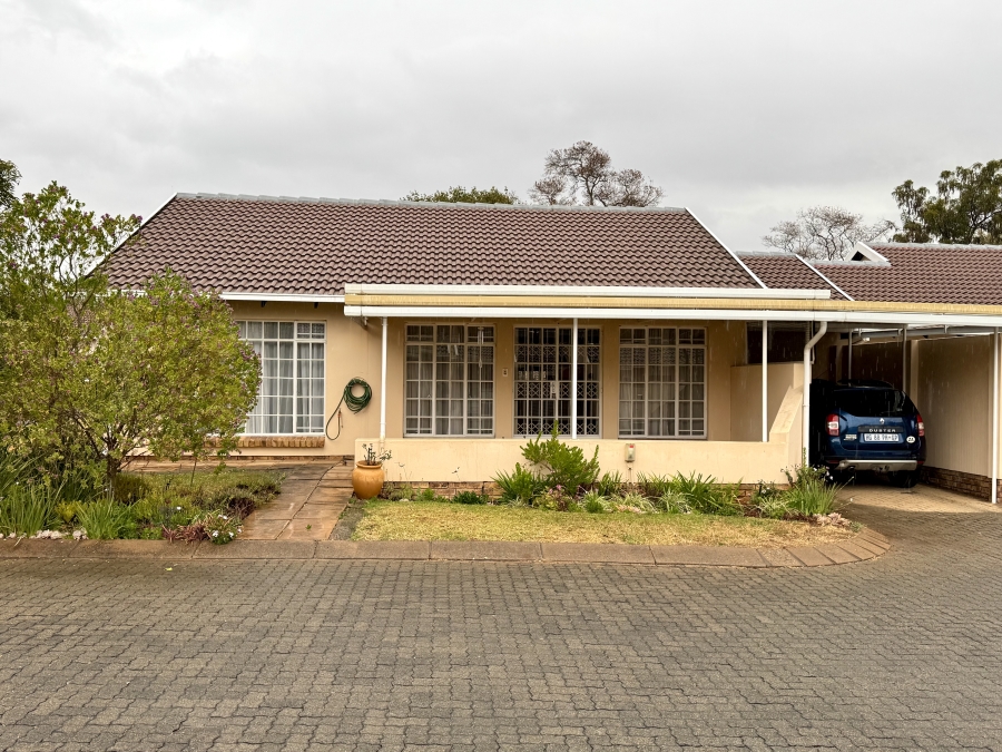2 Bedroom Property for Sale in Die Wilgers Gauteng
