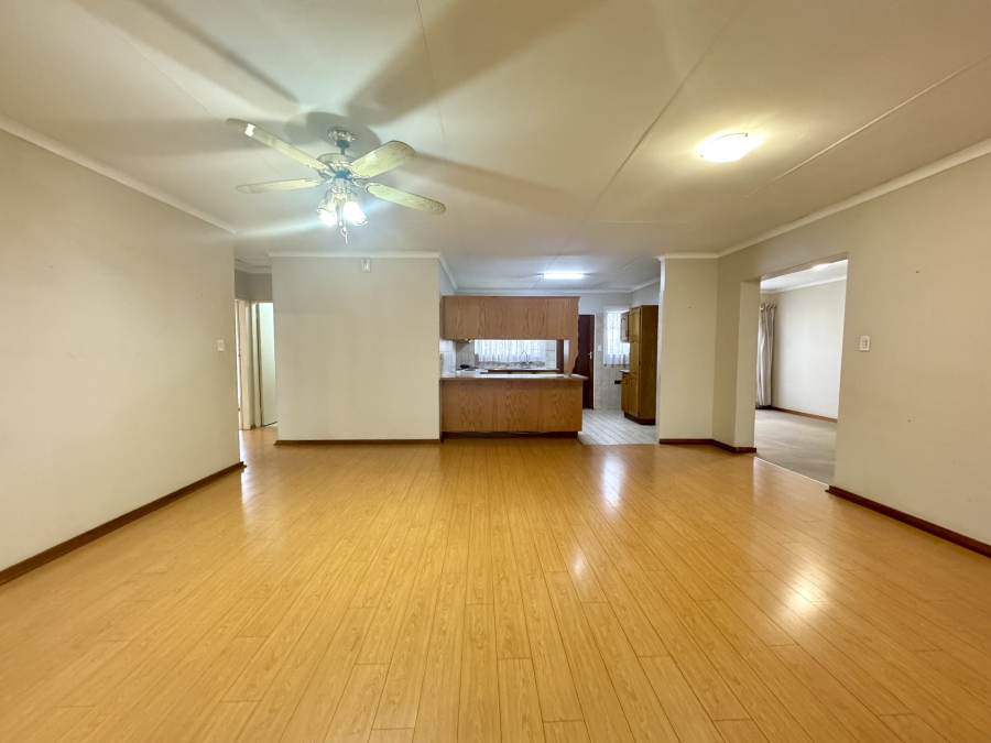 2 Bedroom Property for Sale in Die Wilgers Gauteng
