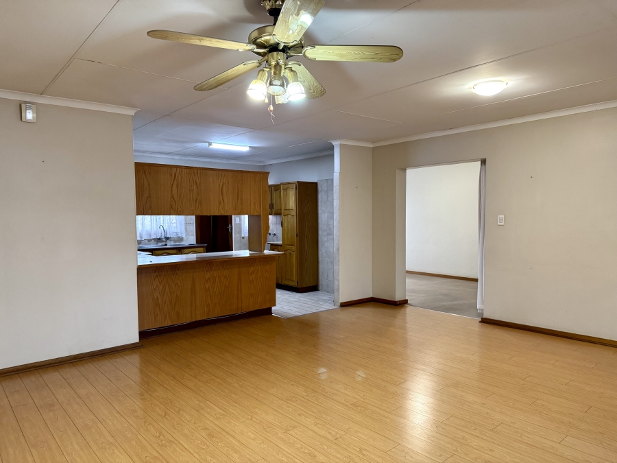 2 Bedroom Property for Sale in Die Wilgers Gauteng