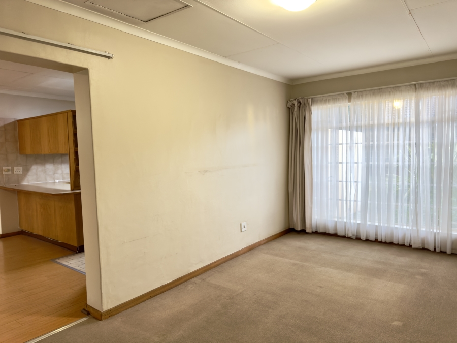 2 Bedroom Property for Sale in Die Wilgers Gauteng