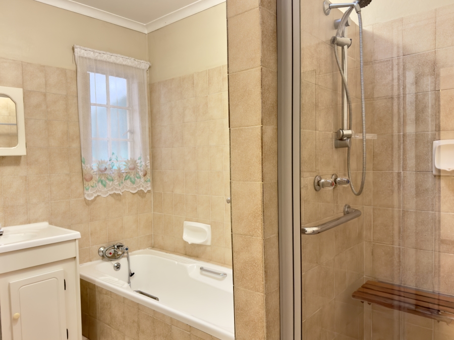 2 Bedroom Property for Sale in Die Wilgers Gauteng