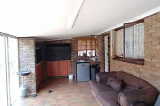 To Let 4 Bedroom Property for Rent in Wilro Park Gauteng