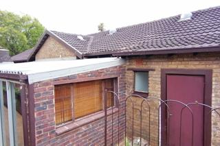 To Let 4 Bedroom Property for Rent in Wilro Park Gauteng
