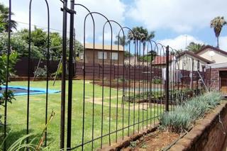 To Let 4 Bedroom Property for Rent in Wilro Park Gauteng