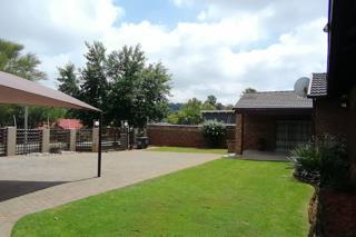 To Let 4 Bedroom Property for Rent in Wilro Park Gauteng