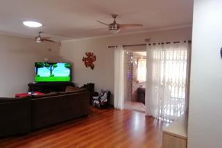 To Let 4 Bedroom Property for Rent in Wilro Park Gauteng