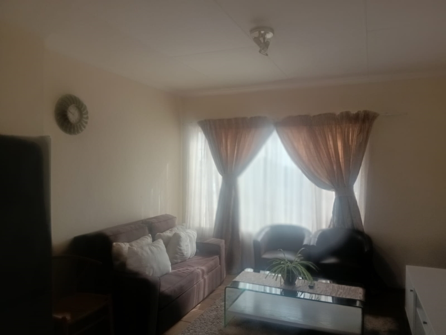 2 Bedroom Property for Sale in Kenmare Gauteng