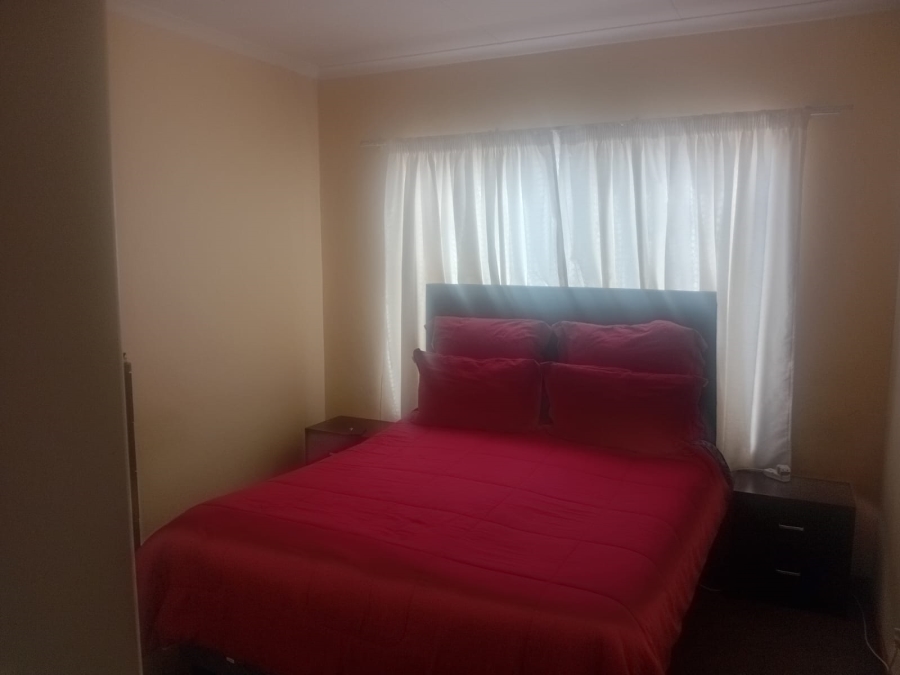2 Bedroom Property for Sale in Kenmare Gauteng