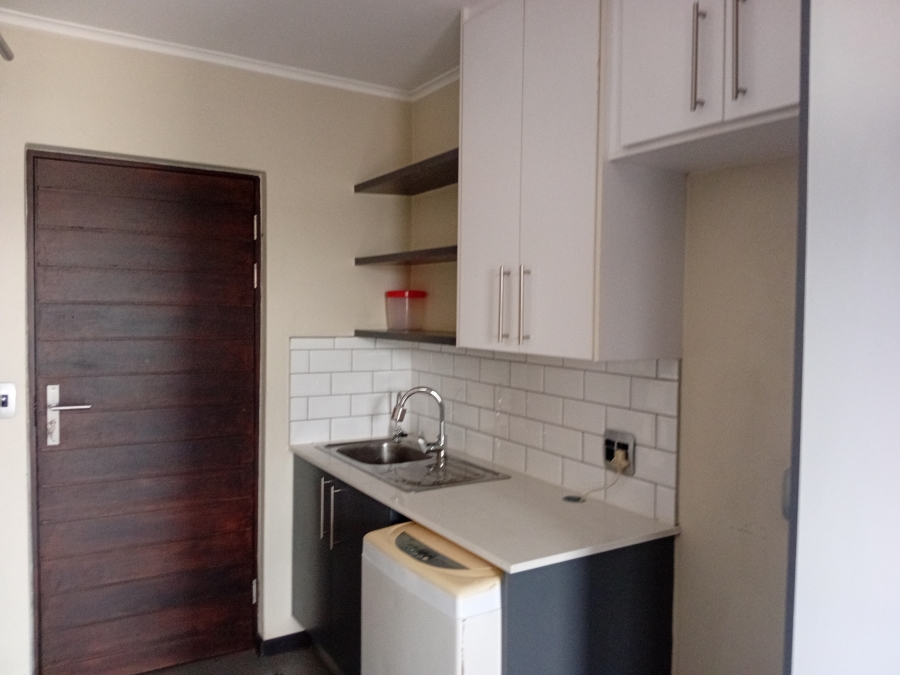 1 Bedroom Property for Sale in Hatfield Gauteng