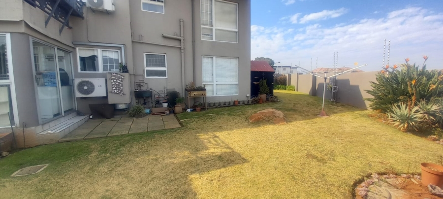 3 Bedroom Property for Sale in South Crest Gauteng