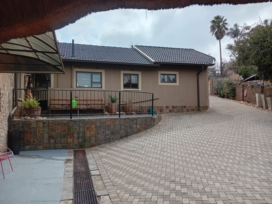 3 Bedroom Property for Sale in Kenmare Gauteng