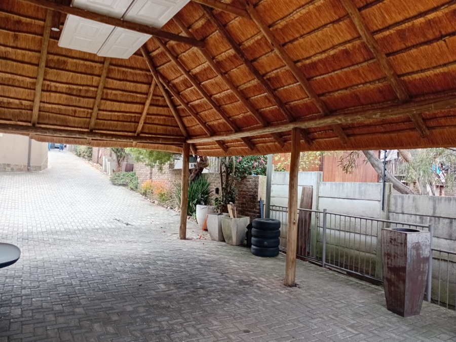 3 Bedroom Property for Sale in Kenmare Gauteng
