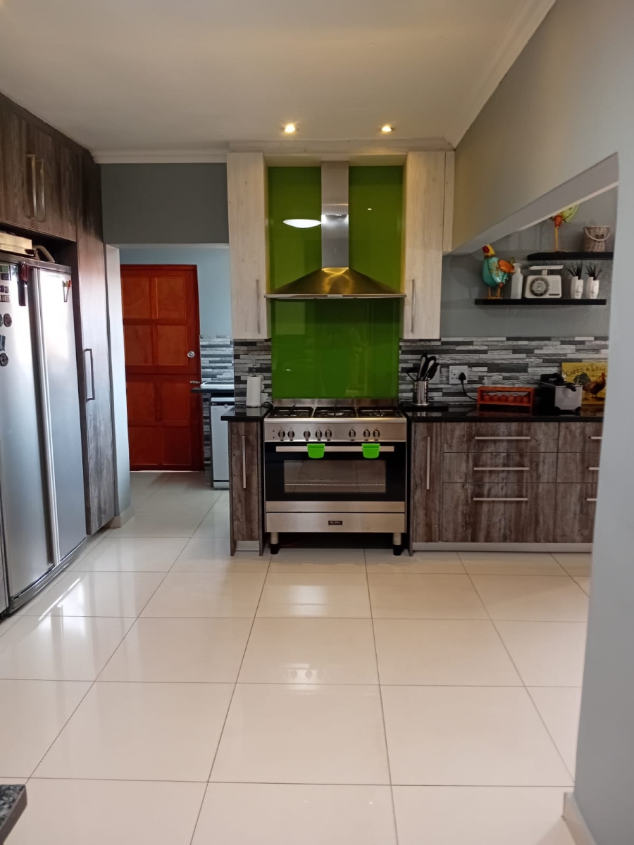3 Bedroom Property for Sale in Kenmare Gauteng