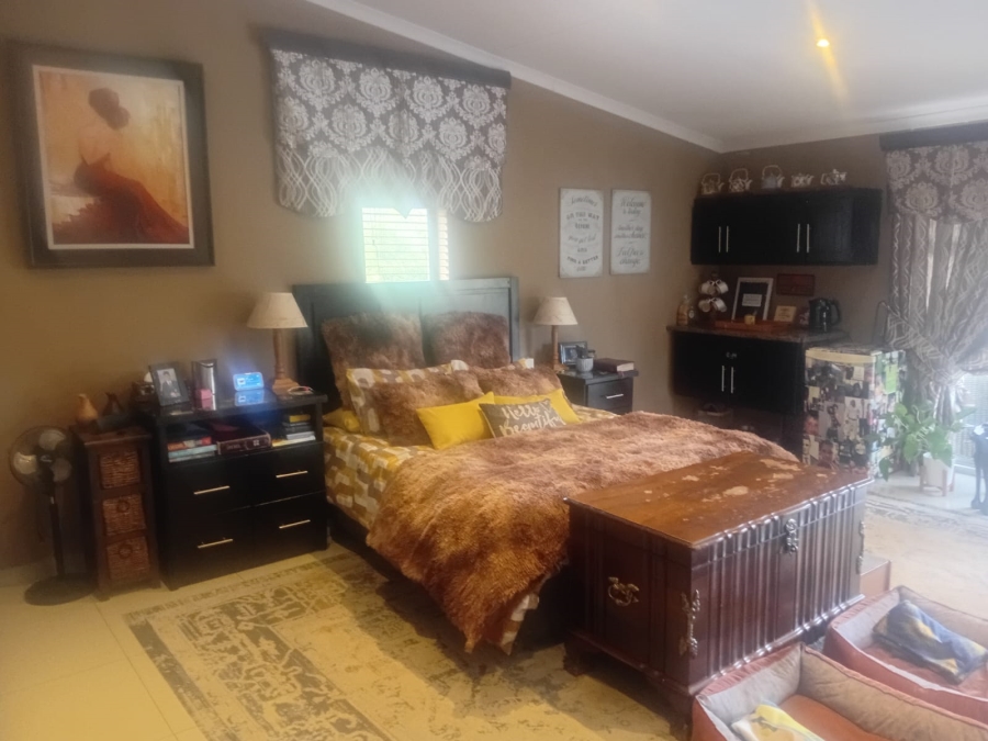 3 Bedroom Property for Sale in Kenmare Gauteng