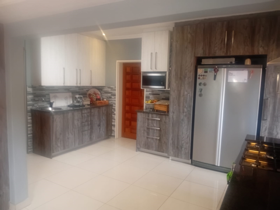 3 Bedroom Property for Sale in Kenmare Gauteng