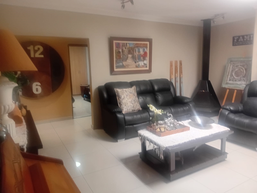 3 Bedroom Property for Sale in Kenmare Gauteng