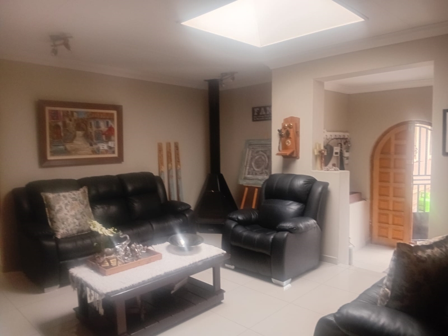 3 Bedroom Property for Sale in Kenmare Gauteng