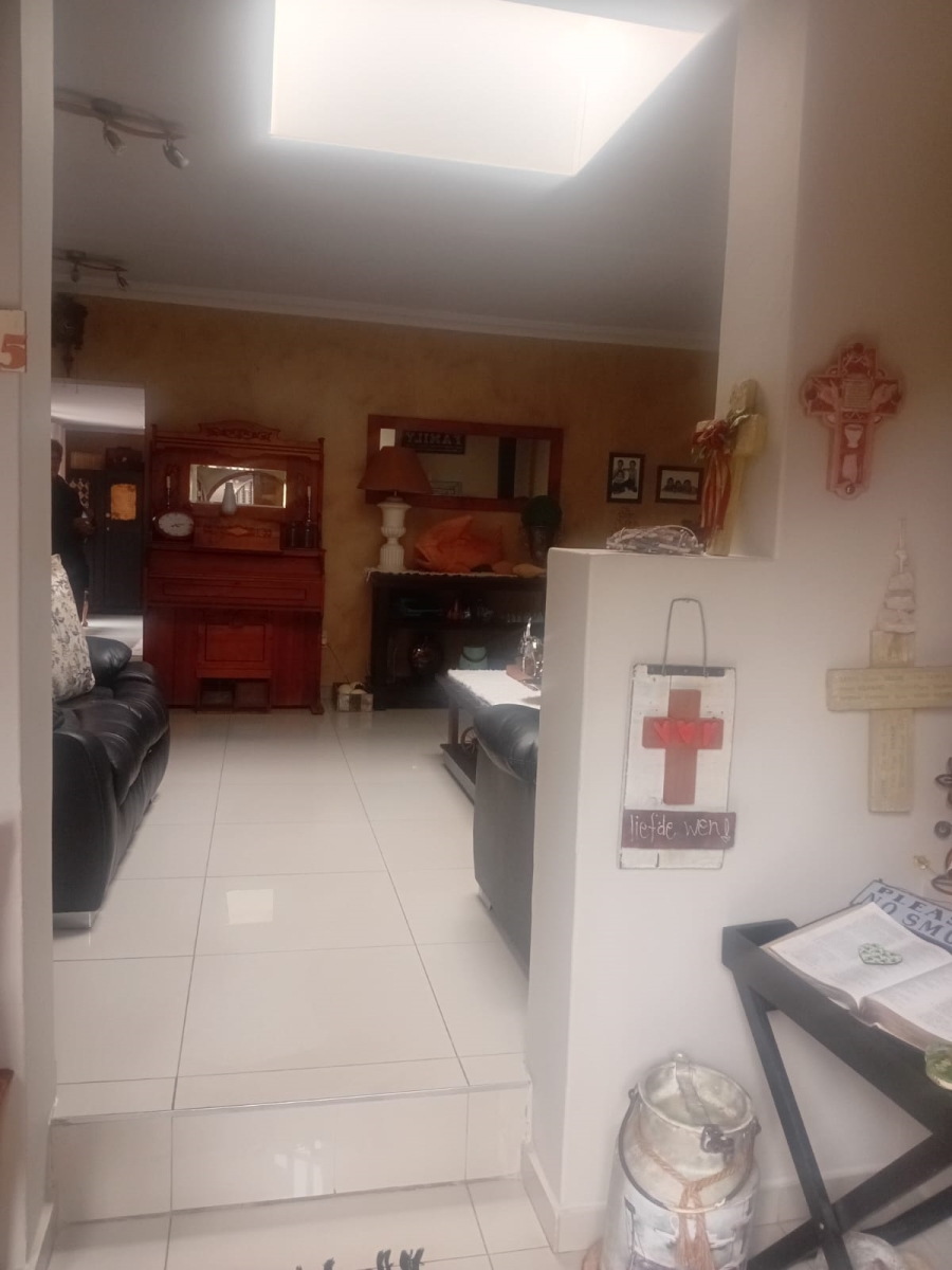 3 Bedroom Property for Sale in Kenmare Gauteng