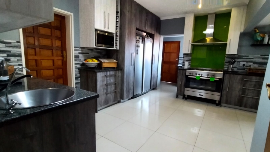 4 Bedroom Property for Sale in Kenmare Gauteng