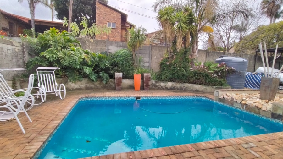 4 Bedroom Property for Sale in Kenmare Gauteng