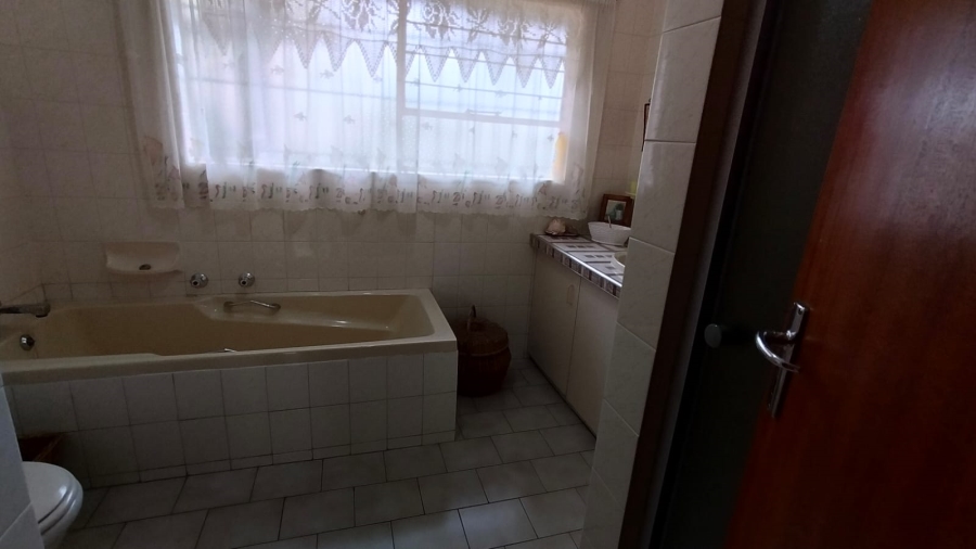 4 Bedroom Property for Sale in Noordheuwel Gauteng