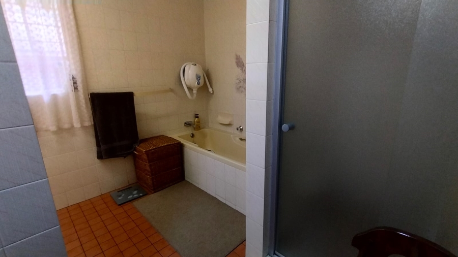 4 Bedroom Property for Sale in Noordheuwel Gauteng