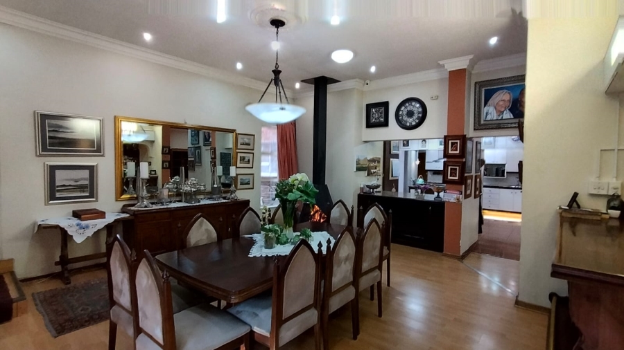 2 Bedroom Property for Sale in Noordheuwel Gauteng