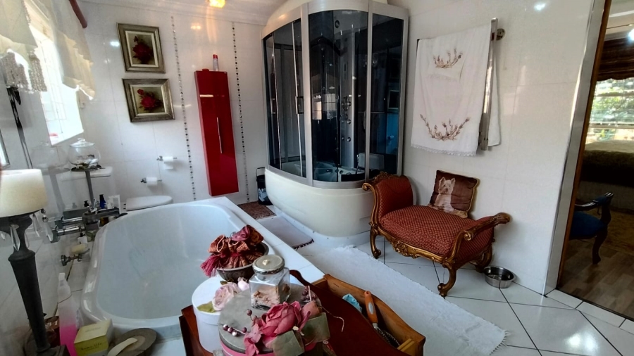 2 Bedroom Property for Sale in Noordheuwel Gauteng