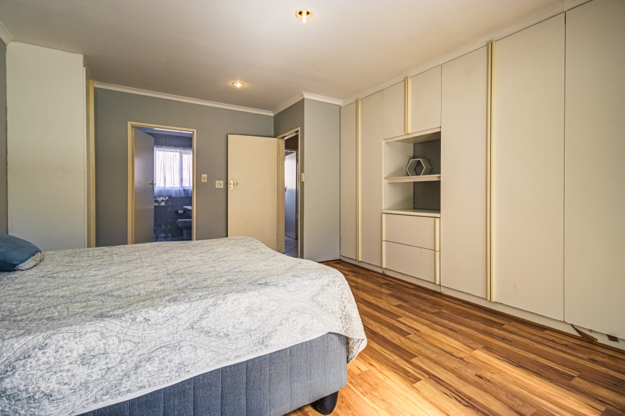 3 Bedroom Property for Sale in Bruma Gauteng