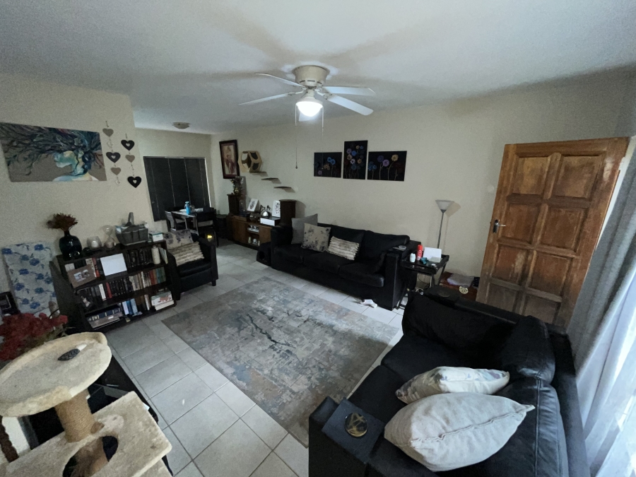 2 Bedroom Property for Sale in Annlin Gauteng
